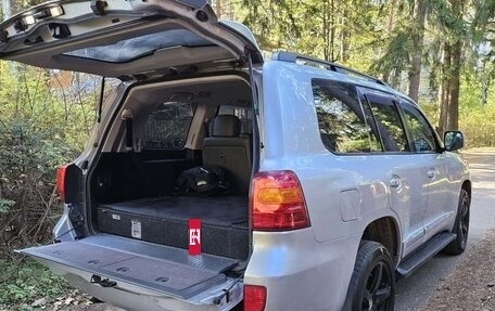 Toyota Land Cruiser 200, 2008 год, 2 690 000 рублей, 4 фотография