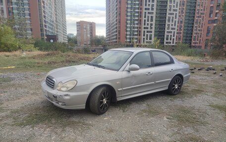 Hyundai Sonata IV рестайлинг, 2004 год, 340 000 рублей, 1 фотография