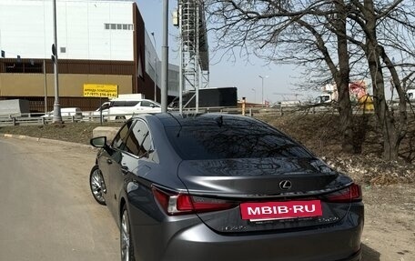 Lexus ES VII, 2019 год, 4 500 000 рублей, 5 фотография