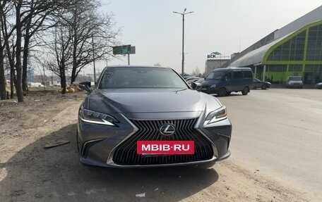 Lexus ES VII, 2019 год, 4 500 000 рублей, 2 фотография