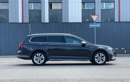 Volkswagen Passat B8 рестайлинг, 2021 год, 4 450 000 рублей, 6 фотография