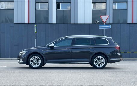 Volkswagen Passat B8 рестайлинг, 2021 год, 4 450 000 рублей, 5 фотография