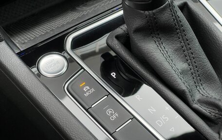 Volkswagen Passat B8 рестайлинг, 2021 год, 4 450 000 рублей, 20 фотография