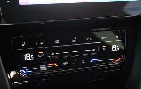 Volkswagen Passat B8 рестайлинг, 2021 год, 4 450 000 рублей, 19 фотография