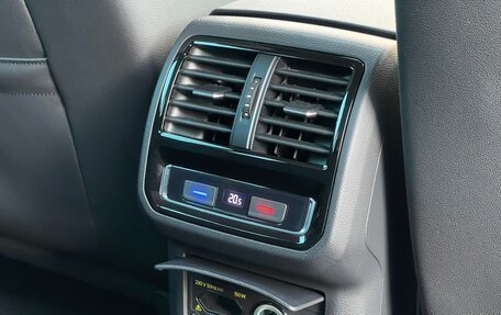 Volkswagen Passat B8 рестайлинг, 2021 год, 4 450 000 рублей, 23 фотография