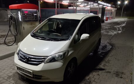 Honda Freed I, 2010 год, 950 000 рублей, 6 фотография