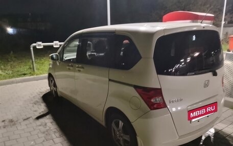Honda Freed I, 2010 год, 950 000 рублей, 4 фотография