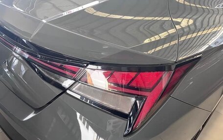 Hyundai Elantra, 2023 год, 1 560 000 рублей, 15 фотография