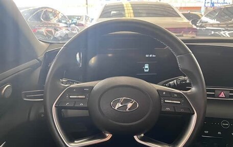 Hyundai Elantra, 2023 год, 1 560 000 рублей, 10 фотография