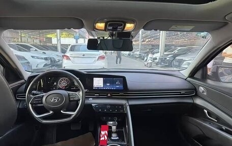 Hyundai Elantra, 2023 год, 1 560 000 рублей, 8 фотография