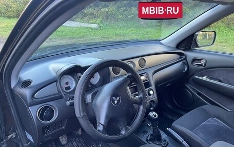 Mitsubishi Outlander III рестайлинг 3, 2005 год, 510 000 рублей, 11 фотография