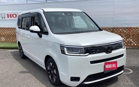 Honda Stepwgn, 2022 год, 2 080 000 рублей, 1 фотография