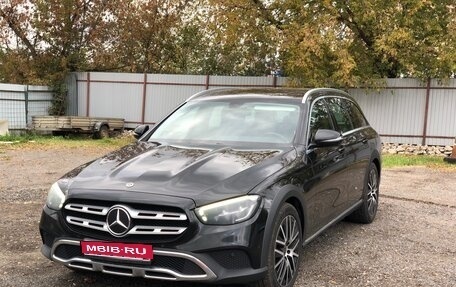 Mercedes-Benz E-Класс, 2020 год, 5 500 000 рублей, 1 фотография