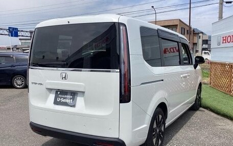 Honda Stepwgn, 2022 год, 2 080 000 рублей, 5 фотография