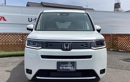 Honda Stepwgn, 2022 год, 2 080 000 рублей, 2 фотография