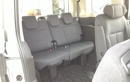 Honda Stepwgn, 2022 год, 2 080 000 рублей, 19 фотография