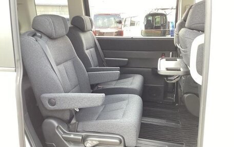 Honda Stepwgn, 2022 год, 2 080 000 рублей, 18 фотография