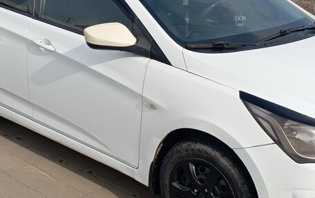 Hyundai Solaris II рестайлинг, 2014 год, 695 000 рублей, 2 фотография