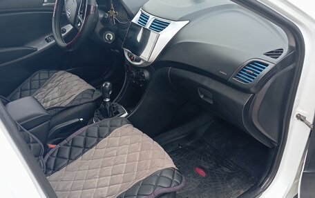 Hyundai Solaris II рестайлинг, 2014 год, 695 000 рублей, 9 фотография
