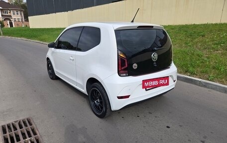 Volkswagen up! I рестайлинг, 2018 год, 1 250 000 рублей, 5 фотография