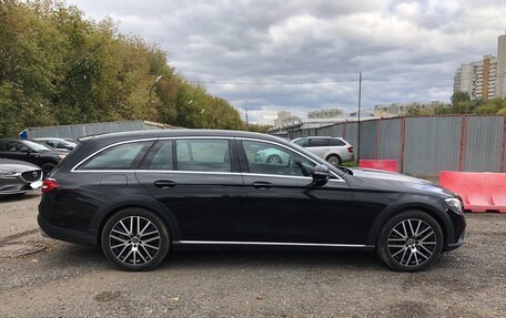 Mercedes-Benz E-Класс, 2020 год, 5 500 000 рублей, 5 фотография