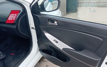 Hyundai Solaris II рестайлинг, 2014 год, 695 000 рублей, 8 фотография