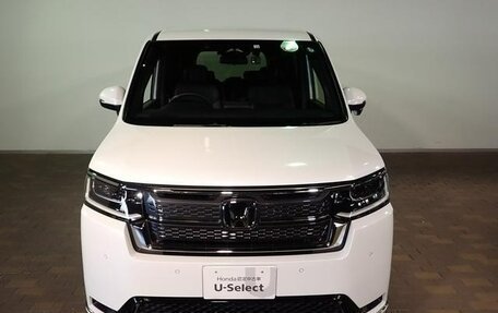 Honda Stepwgn, 2022 год, 2 055 000 рублей, 1 фотография