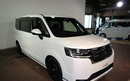 Honda Stepwgn, 2022 год, 2 055 000 рублей, 2 фотография