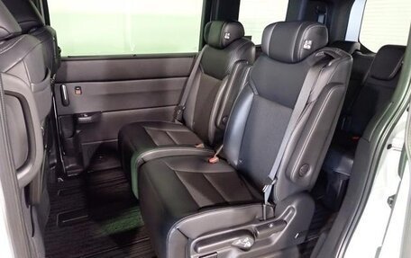 Honda Stepwgn, 2022 год, 2 055 000 рублей, 22 фотография