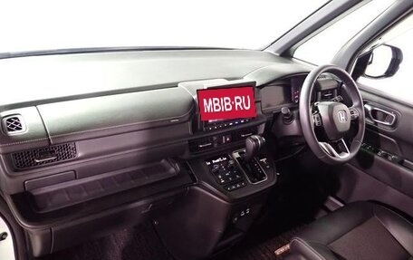 Honda Stepwgn, 2022 год, 2 055 000 рублей, 21 фотография