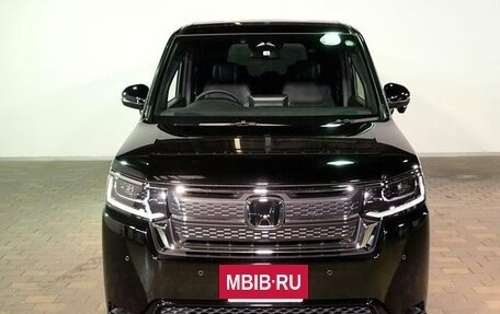 Honda Stepwgn, 2022 год, 2 050 000 рублей, 4 фотография