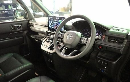 Honda Stepwgn, 2022 год, 2 050 000 рублей, 16 фотография