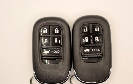 Honda Stepwgn, 2022 год, 2 050 000 рублей, 23 фотография