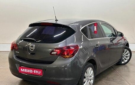 Opel Astra J, 2011 год, 777 000 рублей, 2 фотография