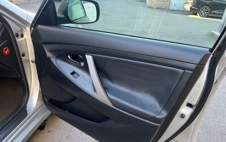 Toyota Camry, 2006 год, 1 300 000 рублей, 14 фотография