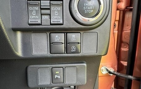 Toyota Roomy I, 2021 год, 1 390 000 рублей, 7 фотография