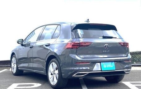 Volkswagen Golf VIII, 2021 год, 1 600 000 рублей, 3 фотография