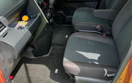 Toyota Roomy I, 2021 год, 1 390 000 рублей, 13 фотография
