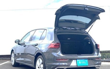 Volkswagen Golf VIII, 2021 год, 1 600 000 рублей, 5 фотография