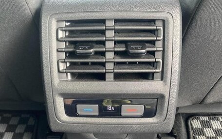 Volkswagen Golf VIII, 2021 год, 1 600 000 рублей, 15 фотография