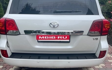 Toyota Land Cruiser 200, 2014 год, 4 150 000 рублей, 6 фотография