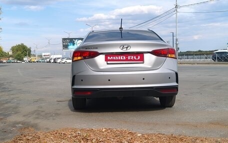 Hyundai Solaris II рестайлинг, 2022 год, 1 300 000 рублей, 3 фотография