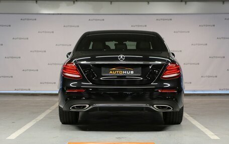 Mercedes-Benz E-Класс, 2018 год, 3 100 000 рублей, 6 фотография