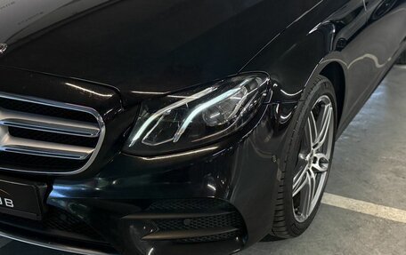 Mercedes-Benz E-Класс, 2018 год, 3 100 000 рублей, 10 фотография