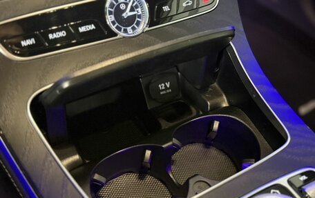 Mercedes-Benz E-Класс, 2018 год, 3 100 000 рублей, 24 фотография