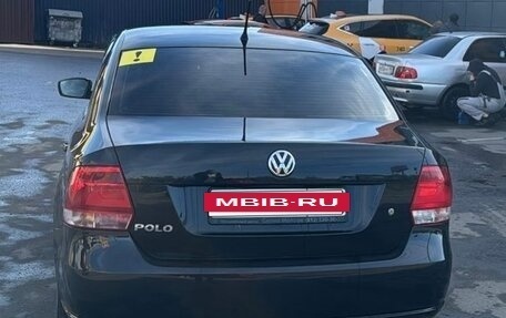 Volkswagen Polo VI (EU Market), 2013 год, 980 000 рублей, 2 фотография