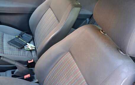 Volkswagen Polo IV рестайлинг, 2005 год, 400 000 рублей, 8 фотография