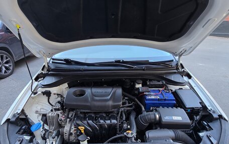 Hyundai Elantra VI рестайлинг, 2018 год, 1 500 000 рублей, 6 фотография
