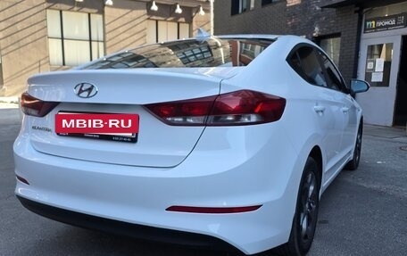 Hyundai Elantra VI рестайлинг, 2018 год, 1 500 000 рублей, 7 фотография