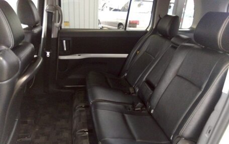 Toyota ISis I, 2016 год, 1 079 000 рублей, 11 фотография